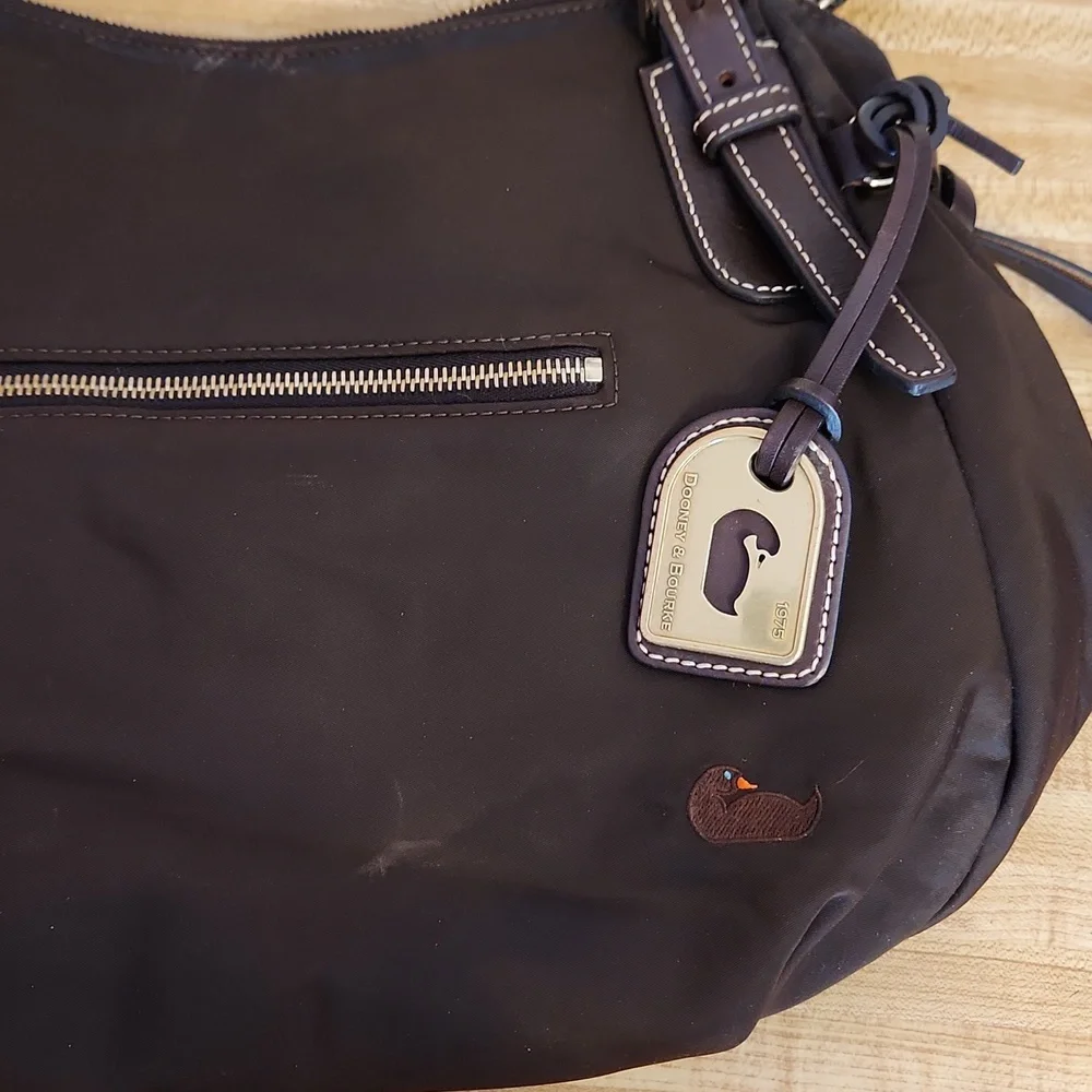 DOONEY &  BOURKE Large Nina Shoulder Bag and a Matching Wallet - Picture 12 of 16